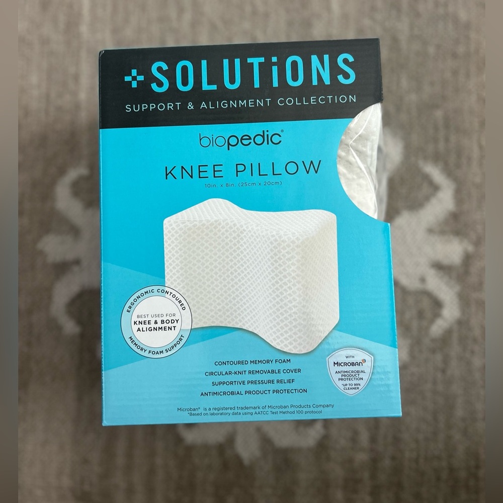 BioPedic White Knee Pillow